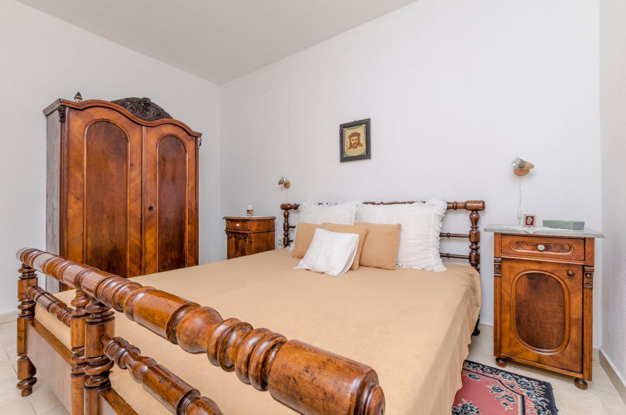 Draga - Traditional & In Center * Vrboska