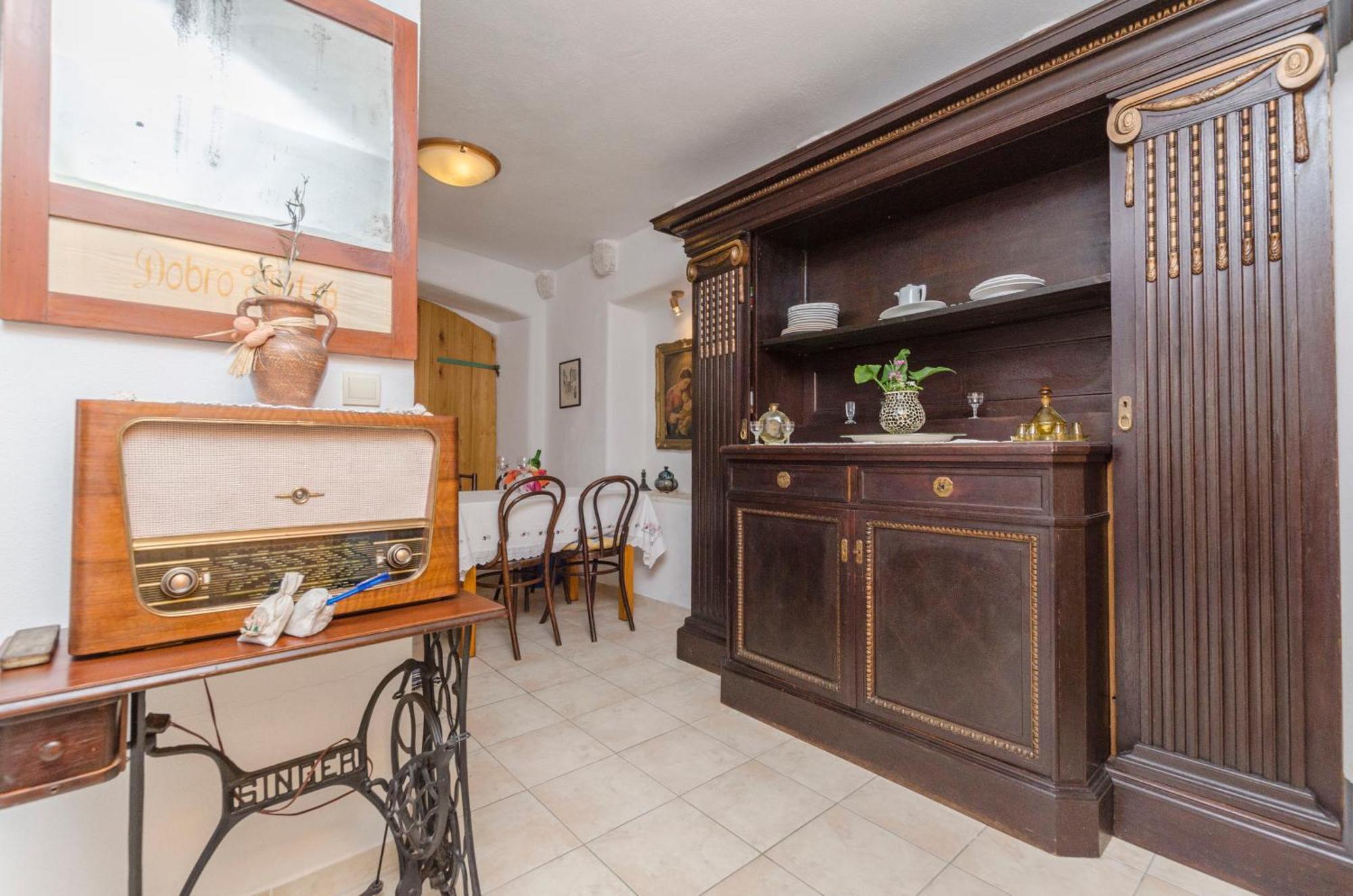 Appartement Draga - Traditional & In Center Vrboska