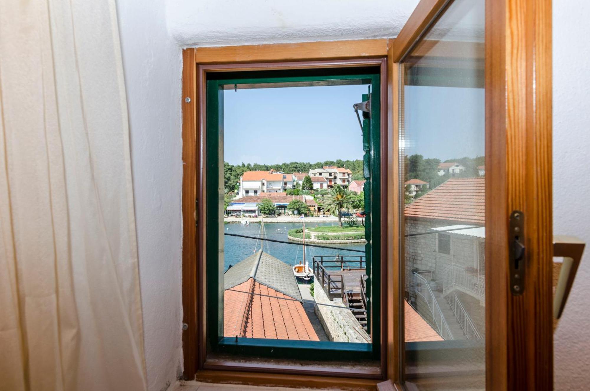 Draga - Traditional & In Center Appartement Vrboska
