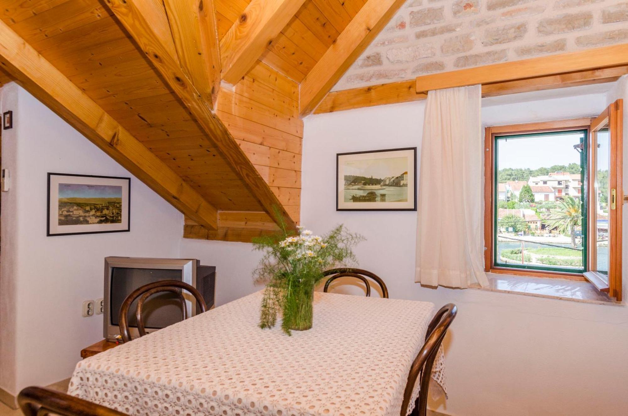 Appartement Draga - Traditional & In Center Vrboska